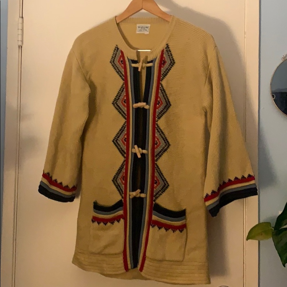 Vintage tan knit sweater with wooden clasps